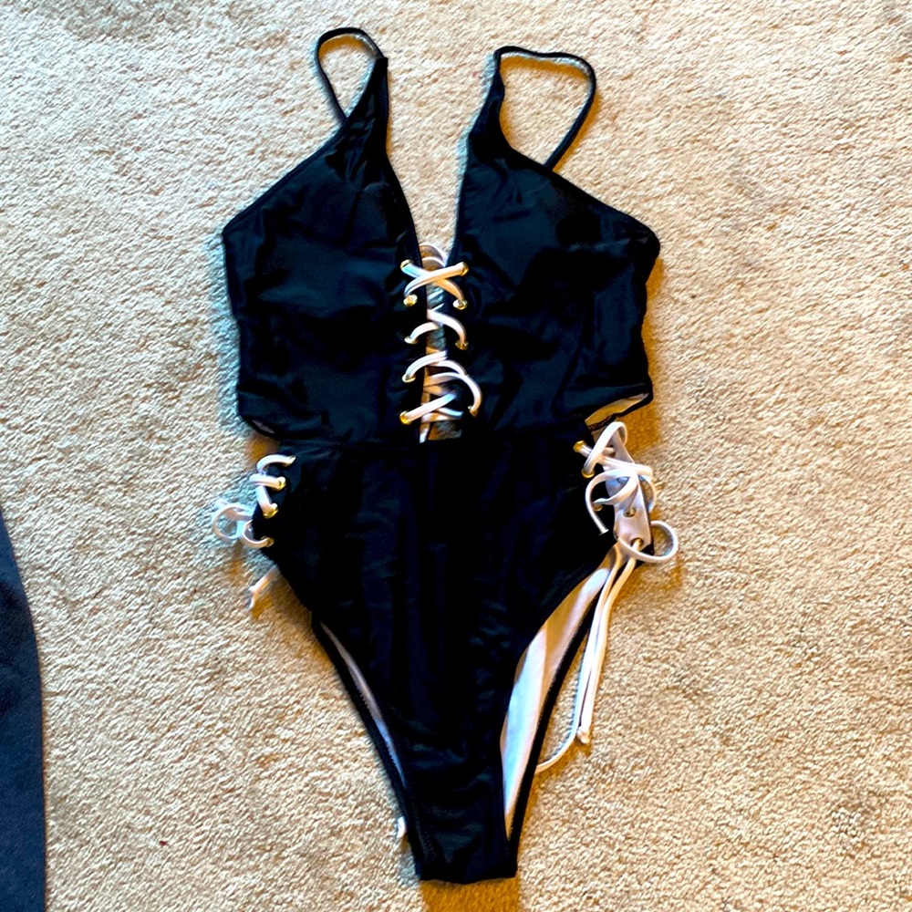 One piece bathing suit